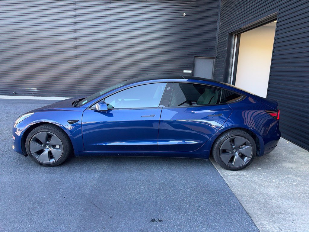 Used 2023 Tesla Model 3 Standard Range RWD image 2