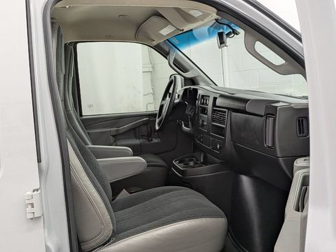 Used 2025 GMC Savana 2500 w/ Driver Convenience Package RWD image 25