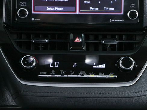Used 2022 Toyota Corolla SE FWD image 20