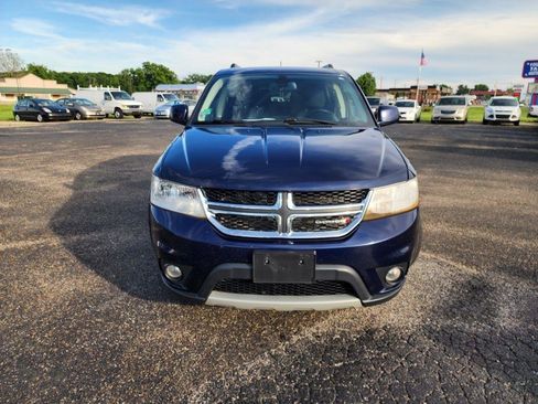 Used 2019 Dodge Journey SE FWD image 12