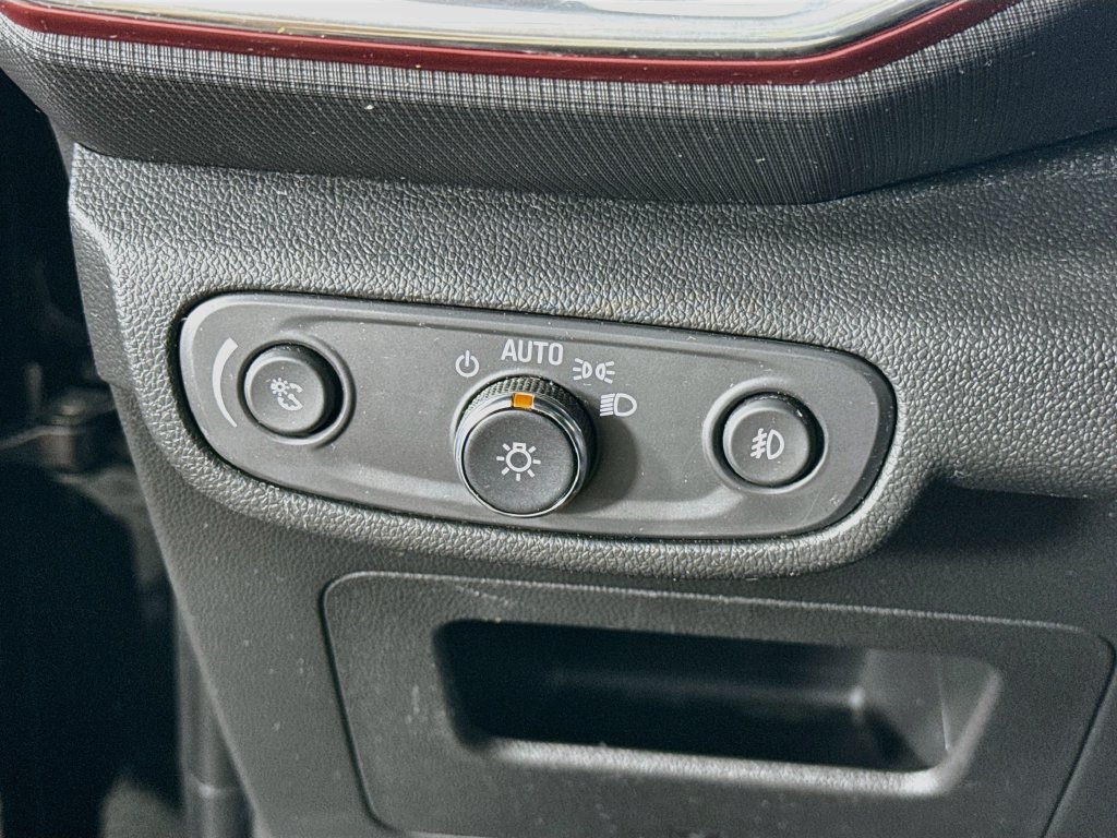 Used 2023 Chevrolet TrailBlazer RS w/ Convenience Package FWD image 19
