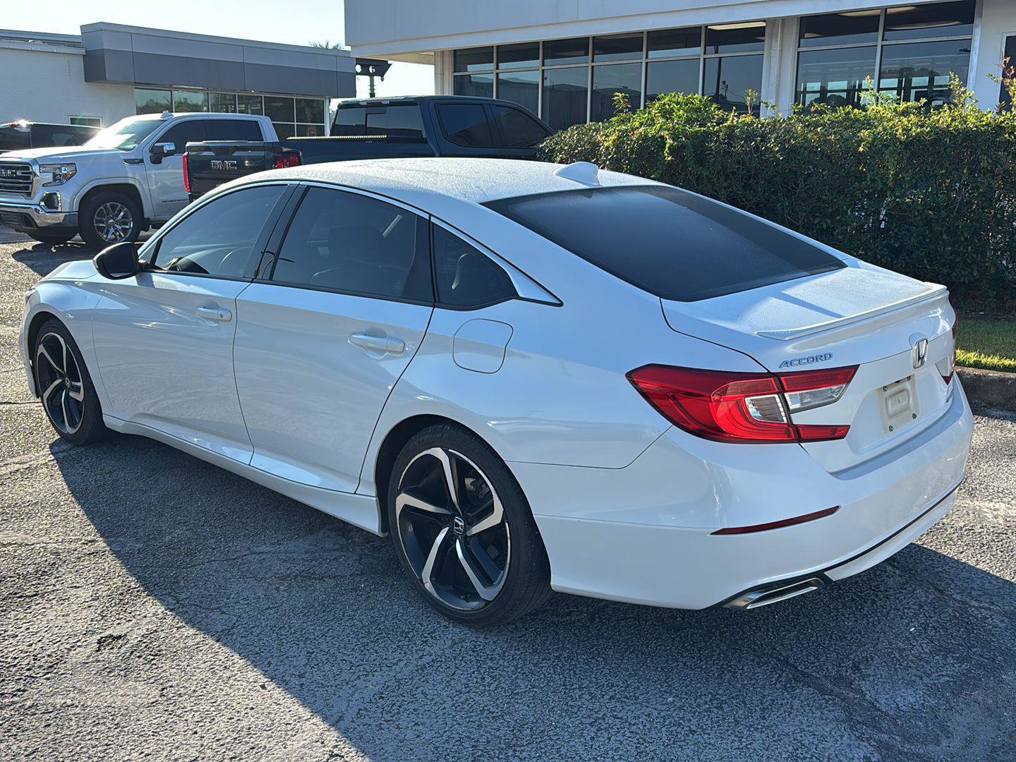 Used 2018 Honda Accord Sport image 5