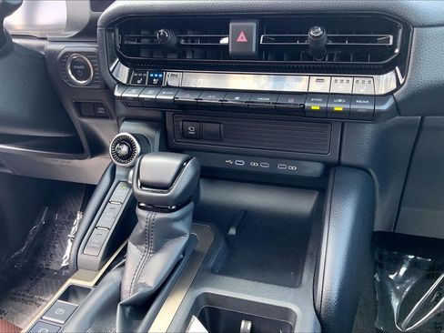 Used 2025 Toyota Land Cruiser AWD/4WD image 39