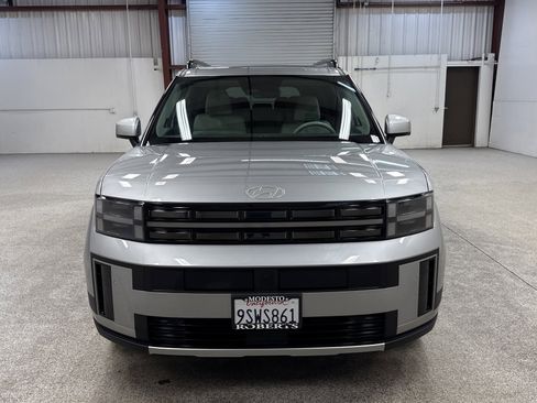 Used 2025 Hyundai Santa Fe Limited image 24