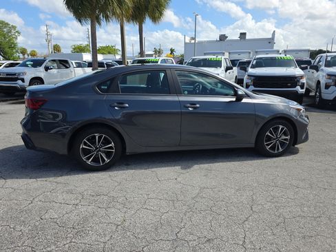 Used 2024 Kia Forte LXS image 8