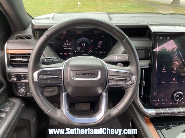 Used 2025 GMC Yukon Denali AWD/4WD image 21
