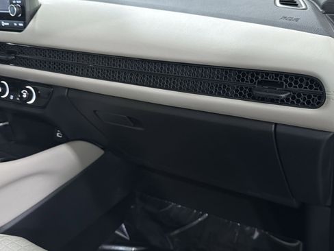 Used 2023 Honda HR-V LX image 40