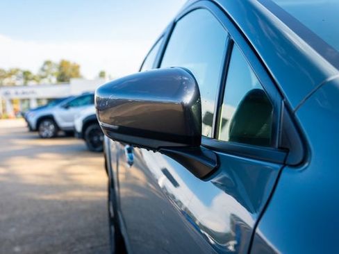 Certified 2024 Subaru Crosstrek 2.0i Premium image 23