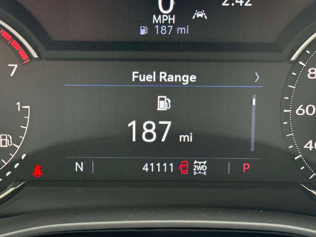 Used 2024 Cadillac XT5 Luxury w/ LPO, Floor Liner Package AWD/4WD image 5