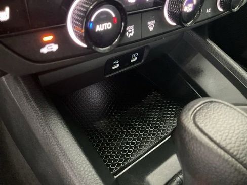 Certified 2023 Honda Accord EX image 11
