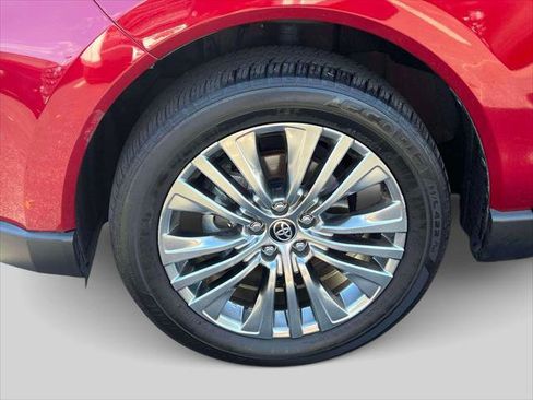 Certified 2021 Toyota Venza XLE w/ Softex Package image 11