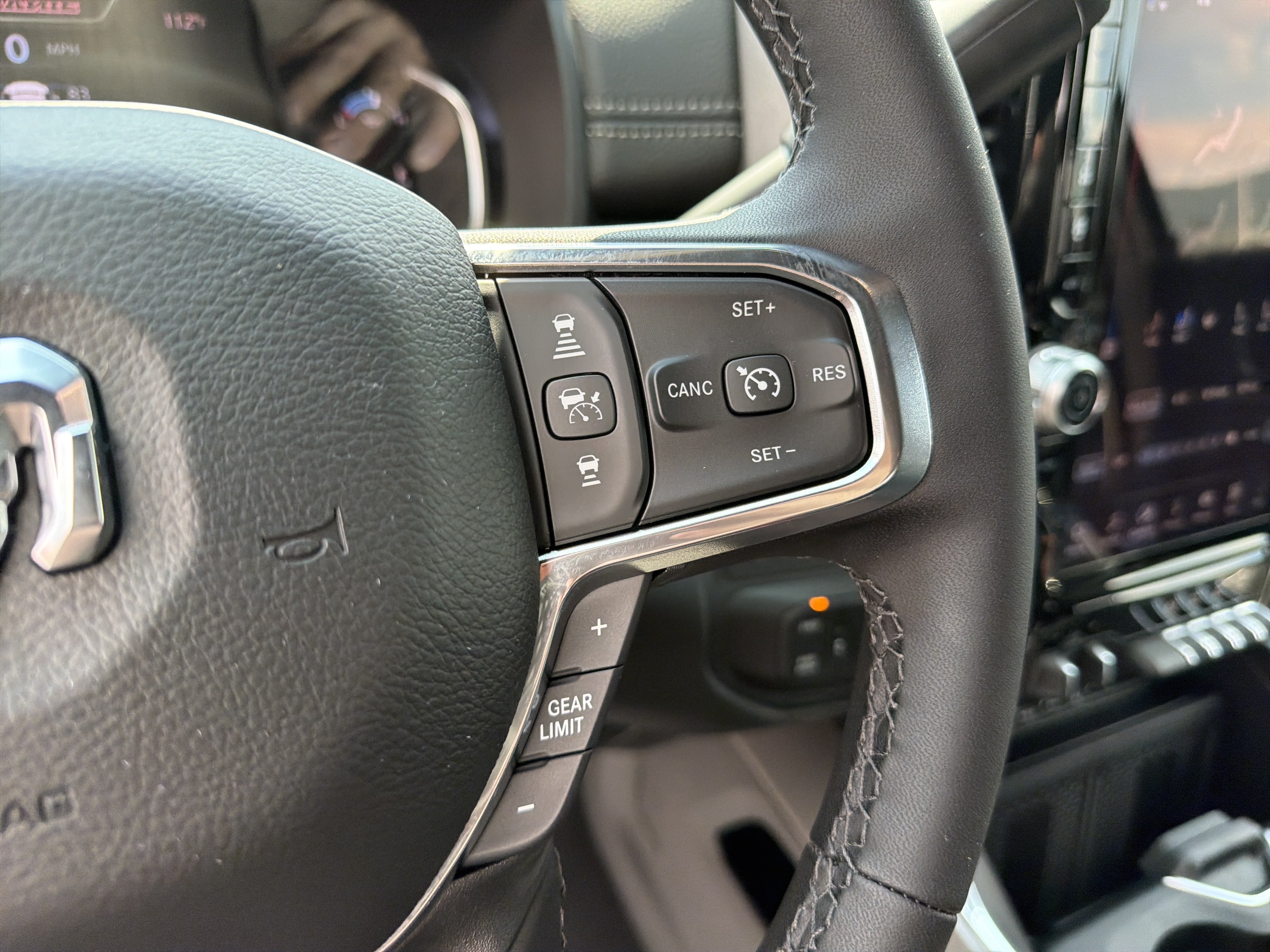 New 2027 RAM 2500 Laramie AWD/4WD image 20