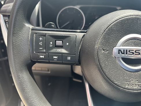 Used 2021 Nissan Rogue SV AWD/4WD image 13