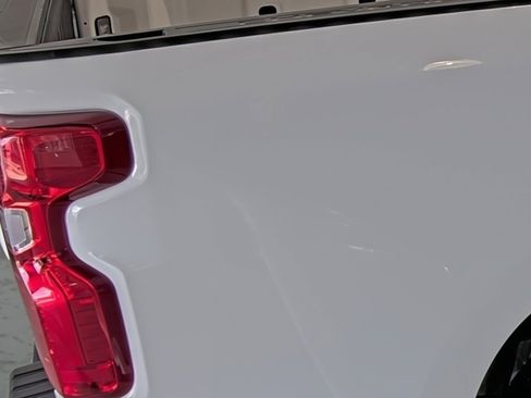 Used 2022 Chevrolet Silverado 1500 LT AWD/4WD image 15
