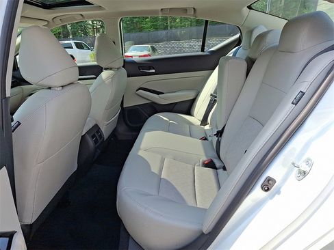 Certified 2024 Nissan Altima 2.5 SL image 11