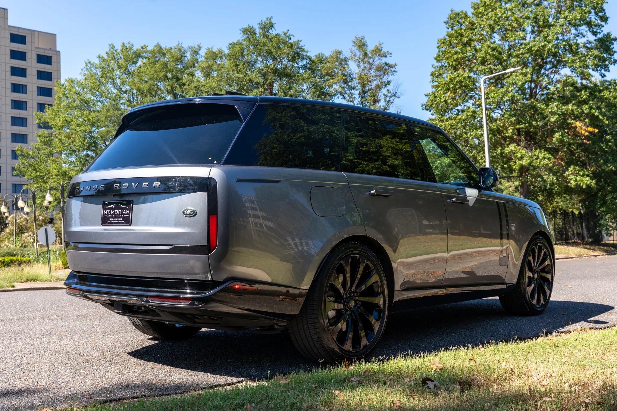 Used 2023 Land Rover Range Rover SE AWD/4WD image 5