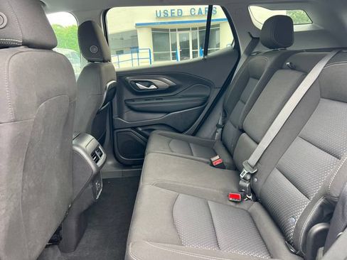 Certified 2024 GMC Terrain SLE w/ Driver Convenience Package AWD/4WD image 4