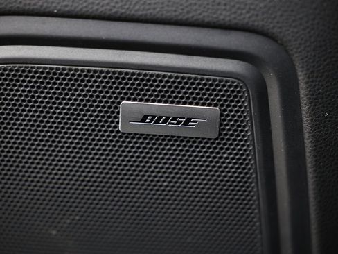 Certified 2024 Porsche Macan image 33