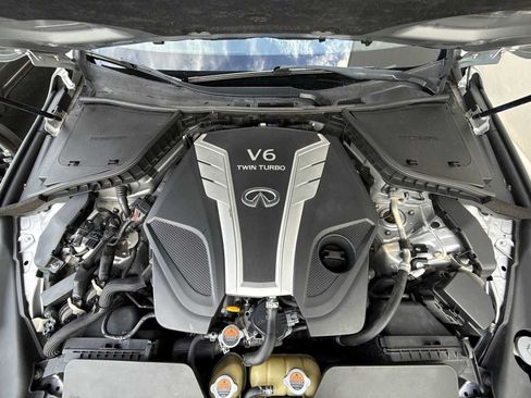 Used 2018 INFINITI Q50 Luxe w/ Cargo Package (L95) RWD image 11