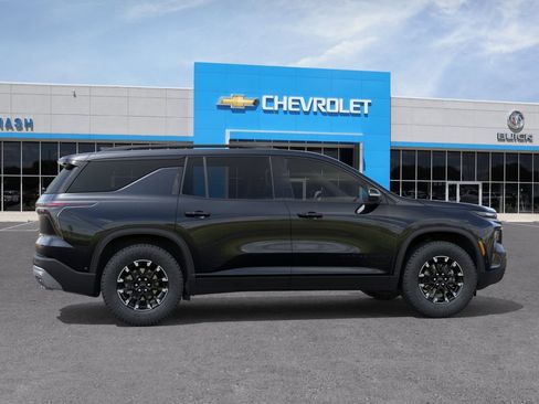 New 2026 Chevrolet Traverse Z71 w/ Enhanced Driving Package AWD/4WD image 5