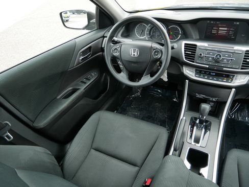 Used 2015 Honda Accord LX image 9