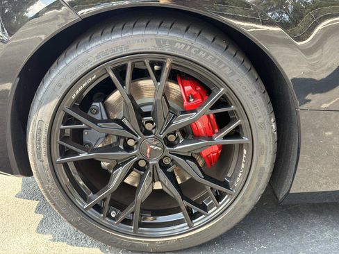 Used 2024 Chevrolet Corvette Stingray Premium Cpe w/ Z51 Performance Package image 17