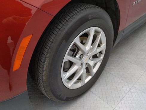 Used 2023 Chevrolet Equinox LT image 31