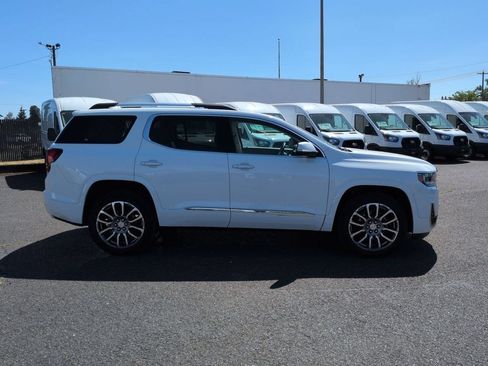 Used 2023 GMC Acadia Denali AWD/4WD image 6