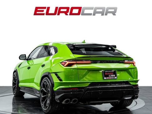 Used 2023 Lamborghini Urus Performante AWD/4WD image 3
