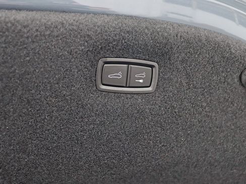 Used 2022 Audi e-tron GT Premium Plus w/ Performance Package image 33