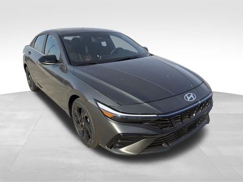New 2026 Hyundai Elantra SEL Sport Premium FWD image 4