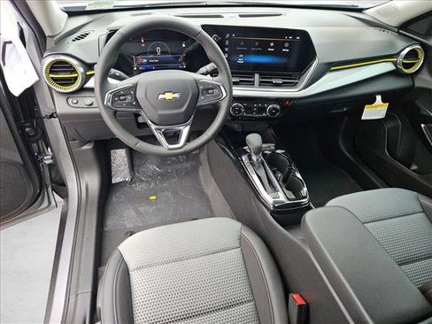 New 2026 Chevrolet Trax LT w/ Driver Confidence Package image 14