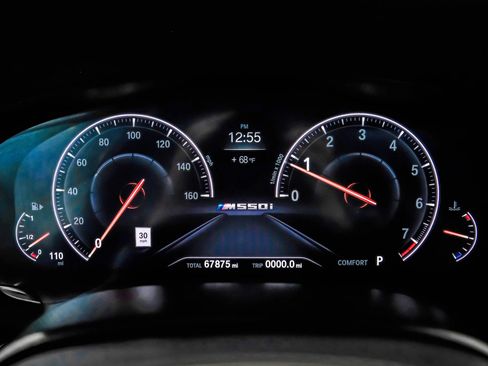 Used 2019 BMW M550i xDrive image 26