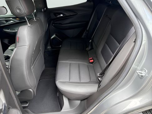 Used 2023 Chevrolet TrailBlazer RS w/ Convenience Package AWD/4WD image 9