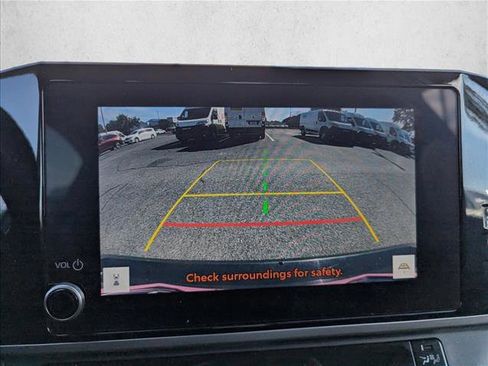 Used 2025 Toyota Camry LE FWD image 18