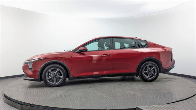 Used 2025 Kia K4 FWD image 3