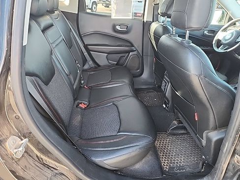 Used 2018 Jeep Compass Trailhawk AWD/4WD image 39