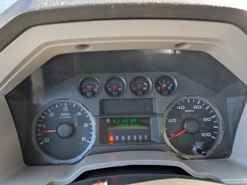 Used 2010 Ford F250 XLT image 15