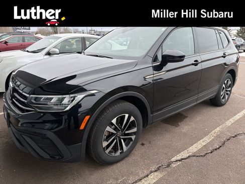 Used 2024 Volkswagen Tiguan S image 1