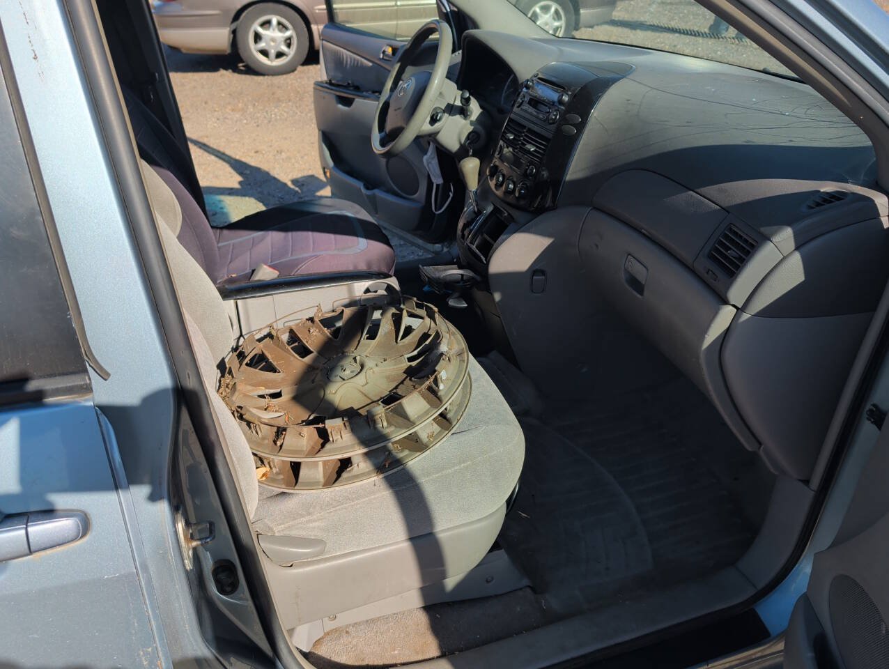 Used 2005 Toyota Sienna LE FWD image 29