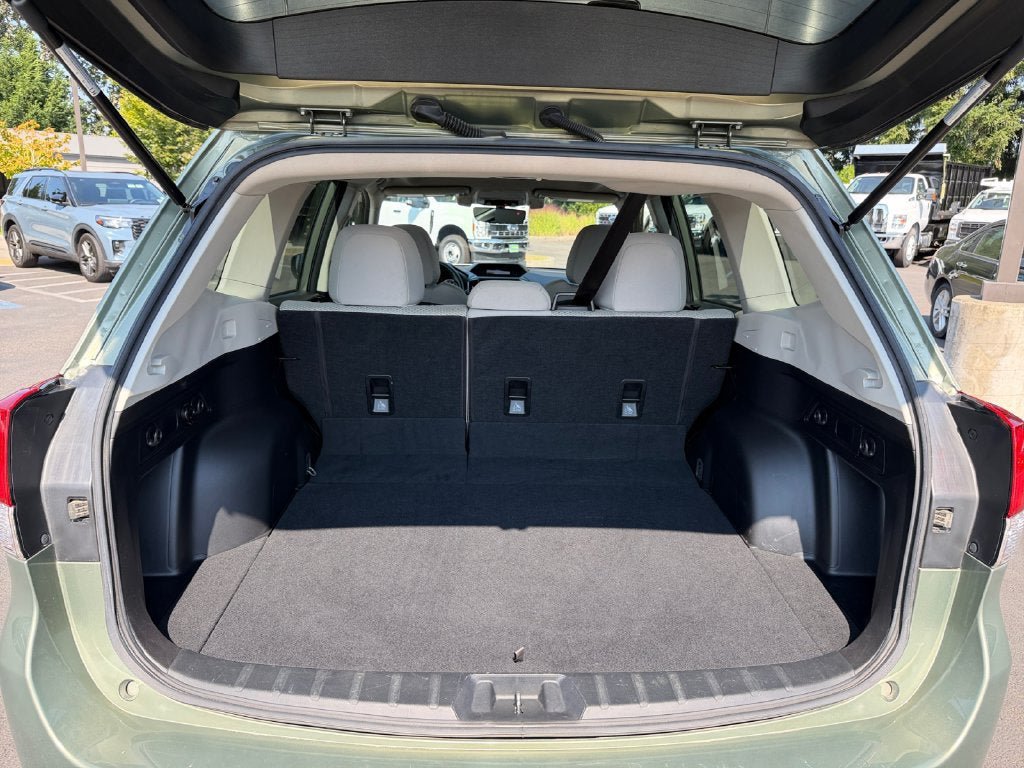 Used 2020 Subaru Forester Premium AWD/4WD image 23