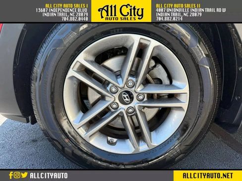 Used 2018 Hyundai Santa Fe Sport w/ 2.4L Value Package 02 FWD image 31