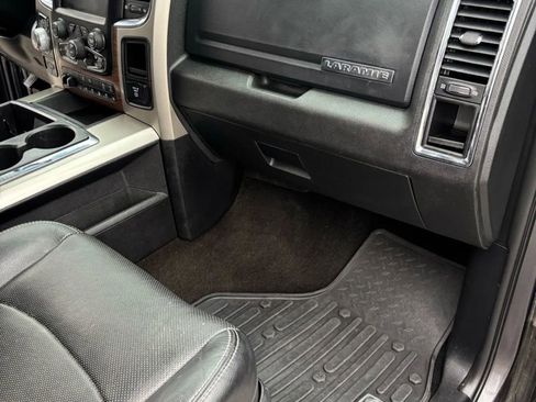 Used 2015 RAM 1500 Laramie w/ Convenience Group AWD/4WD image 17