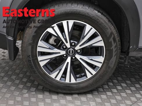 Used 2023 Nissan Rogue SV w/ SV Premium Package AWD/4WD image 31
