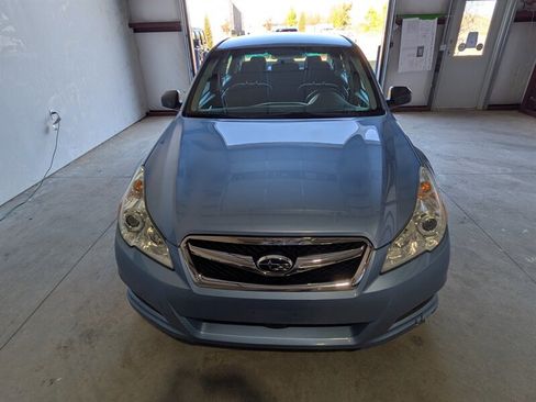 Used 2010 Subaru Legacy 2.5i image 3