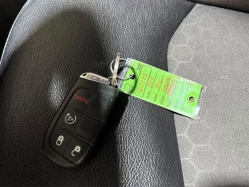 Used 2019 Jeep Compass Latitude w/ Cold Weather Group image 27