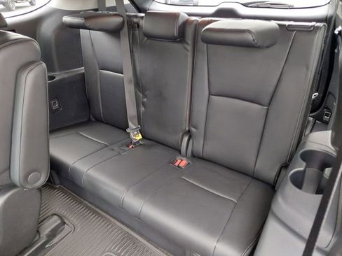 Used 2024 Toyota Highlander Limited AWD/4WD image 16