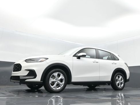 Certified 2025 Honda HR-V LX image 11