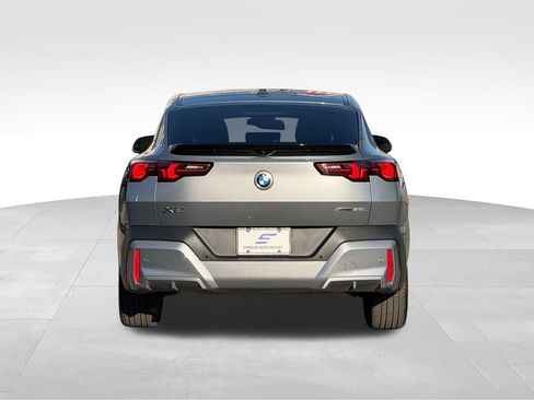Used 2026 BMW X2 xDrive28i AWD/4WD image 8
