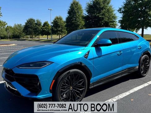 Used 2025 Lamborghini Urus SE AWD/4WD image 1